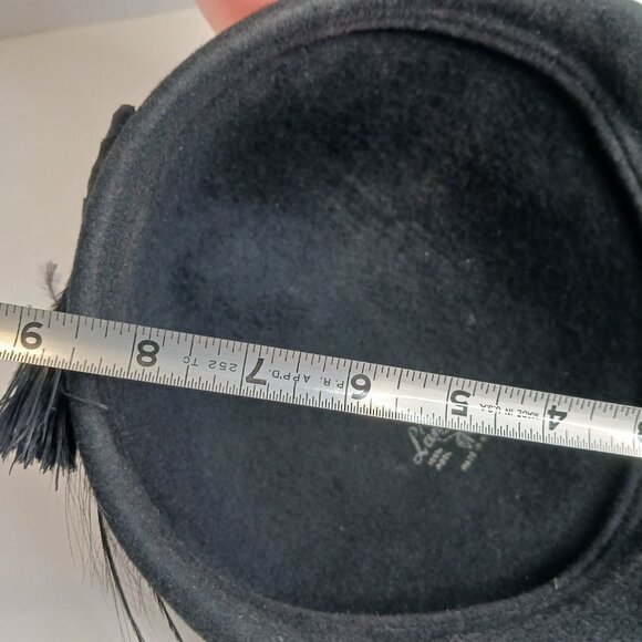 Vintage 1930's Black Gothic Style 100% Wool Cloche Hat with Feathers - Picture 11 of 14